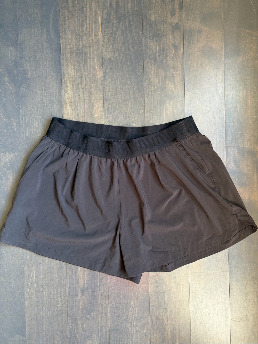 Vuori Women’s Athletic Shorts with Wide Elastic Waistband Size Medium